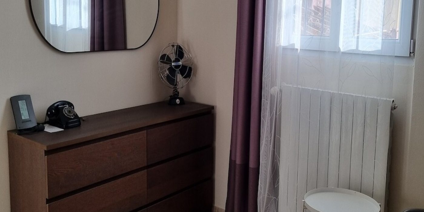 25 CAMERA CON CABINA ARMADIO 2